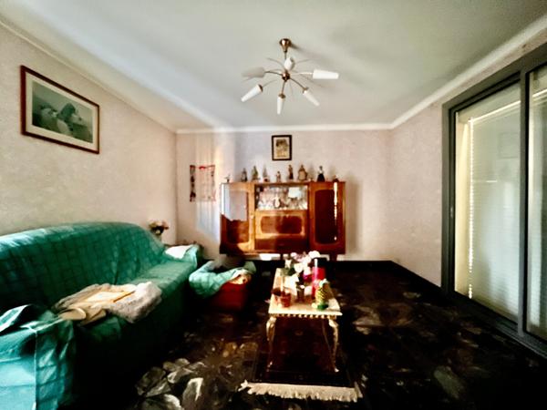 Maison à rénover - 2 Niveaux ( plateau ) de 120 m2