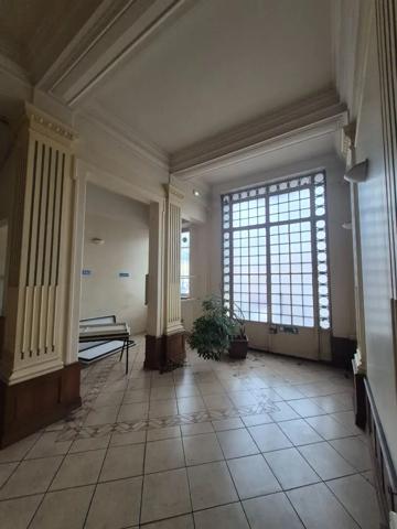 Local professionnel à vendre 2200m² Douai (59500)