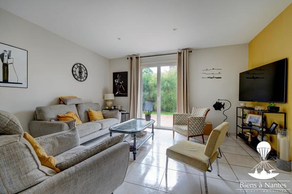 A vendre Maison Haute Indre jardin terrasse et garage , Indre