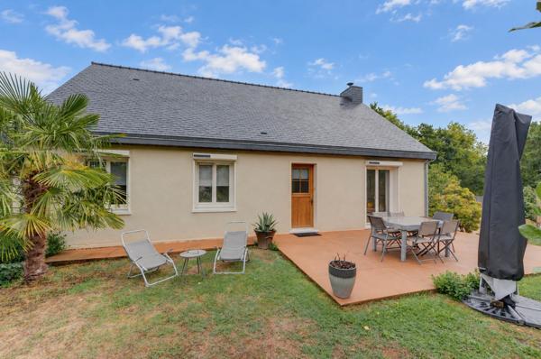 A vendre Maison Haute Indre jardin terrasse et garage , Indre