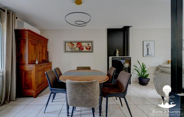 A vendre Maison Haute Indre jardin terrasse et garage , Indre