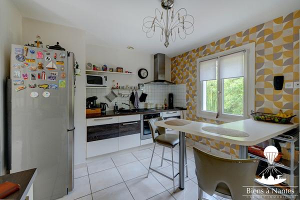 A vendre Maison Haute Indre jardin terrasse et garage , Indre