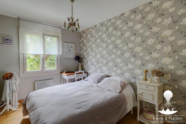 A vendre Maison Haute Indre jardin terrasse et garage , Indre