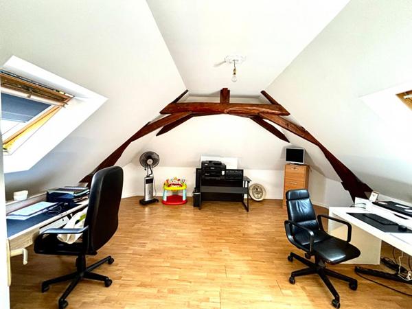 Maison La Menitre 8 pièce(s) 191 m2