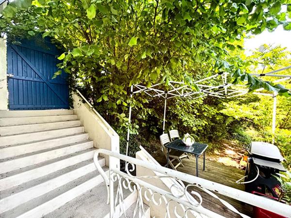 Maison La Menitre 8 pièce(s) 191 m2