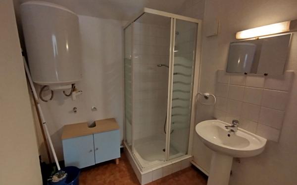 Appartement à louer    1 pièce • 25,38 m2 Largentière