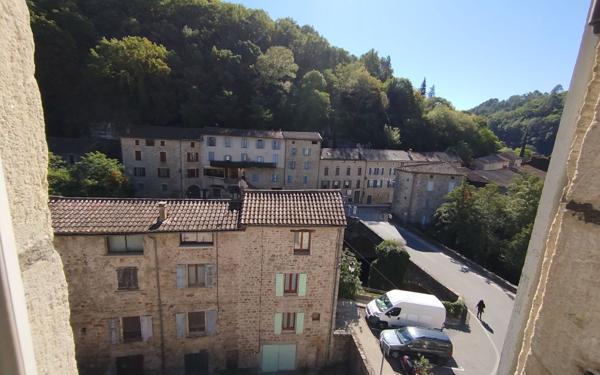 Appartement à louer    1 pièce • 25,38 m2 Largentière