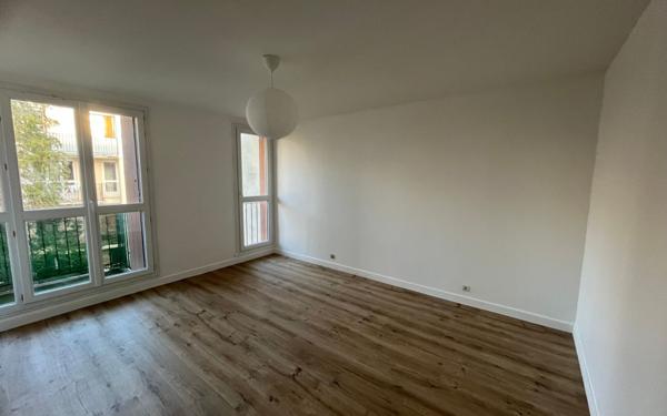 Appartement à louer    1 pièce • 32,97 m2 Antony