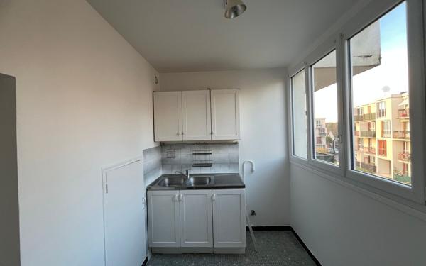 Appartement à louer    1 pièce • 32,97 m2 Antony