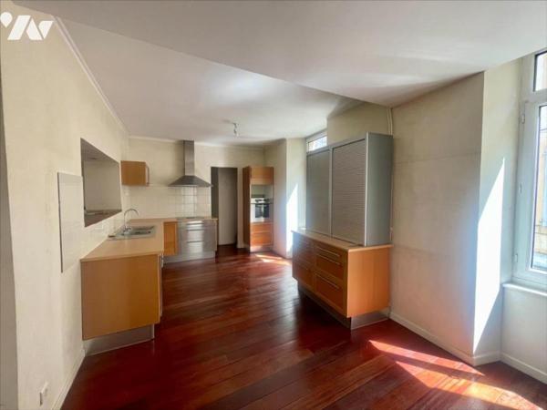 Appartement de 203 m² avec garage et terrasse