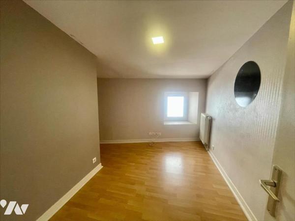 Appartement de 203 m² avec garage et terrasse