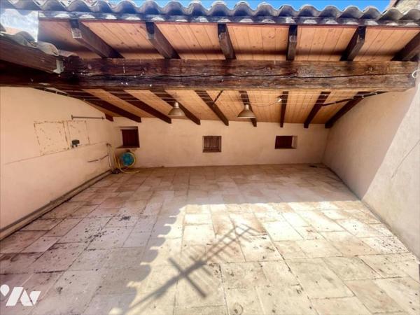 Appartement de 203 m² avec garage et terrasse