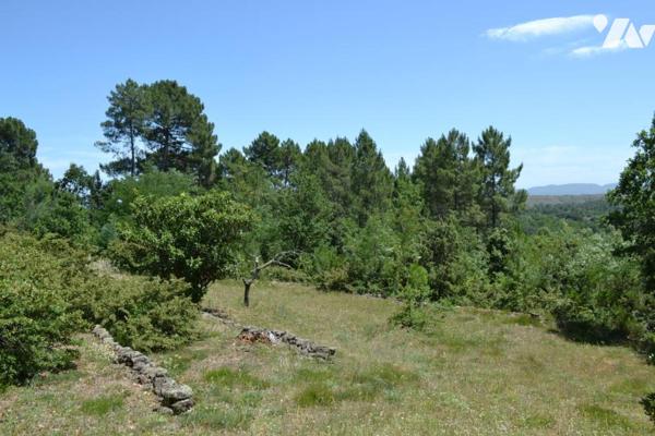 MAISON INDIVIDUELLE AVEC TERRAIN ATTENANT DE 3552 m²
