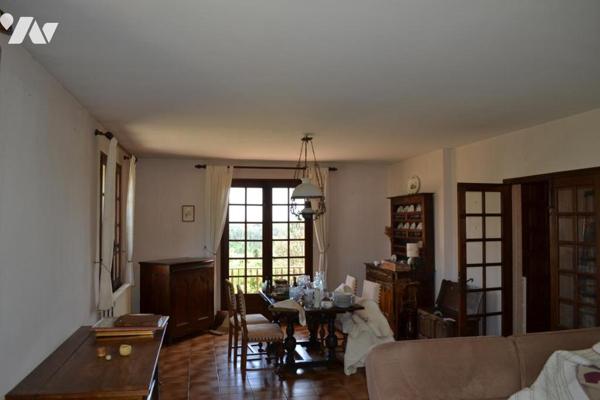 MAISON INDIVIDUELLE AVEC TERRAIN ATTENANT DE 3552 m²