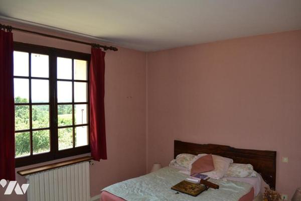 MAISON INDIVIDUELLE AVEC TERRAIN ATTENANT DE 3552 m²