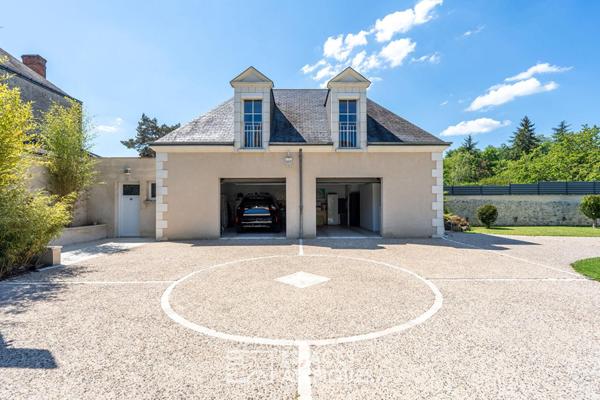 Élégante demeure familiale avec piscine et jardin paysager