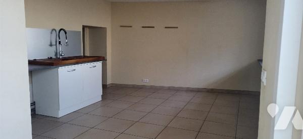 A GIVORS (Rhône), rue Fleury Neuvesel, appartement T3 à usage d'habitation.