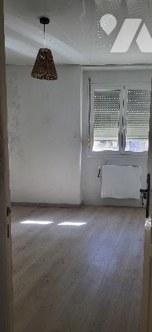 A GIVORS (Rhône), rue Fleury Neuvesel, appartement T3 à usage d'habitation.