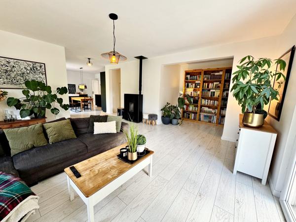 Entre mer et montagne : maison avec piscine, grand terrain et panorama d’exception