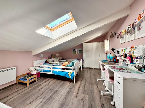 Entre mer et montagne : maison avec piscine, grand terrain et panorama d’exception