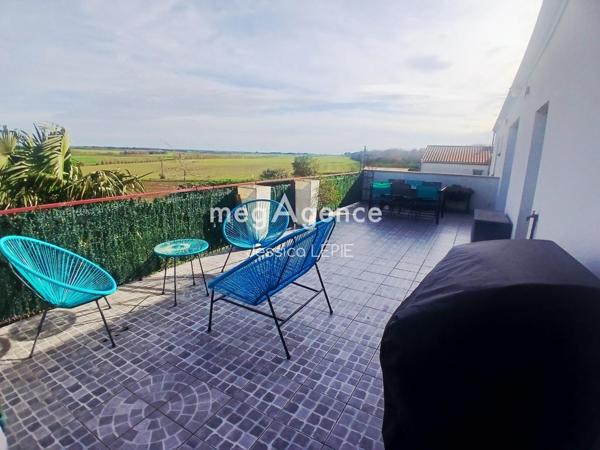 Maison à VILLIERS-EN-PLAINE, 79160 - 4 pièces 95m²