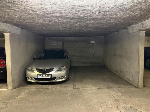 Parking / box 12 m2