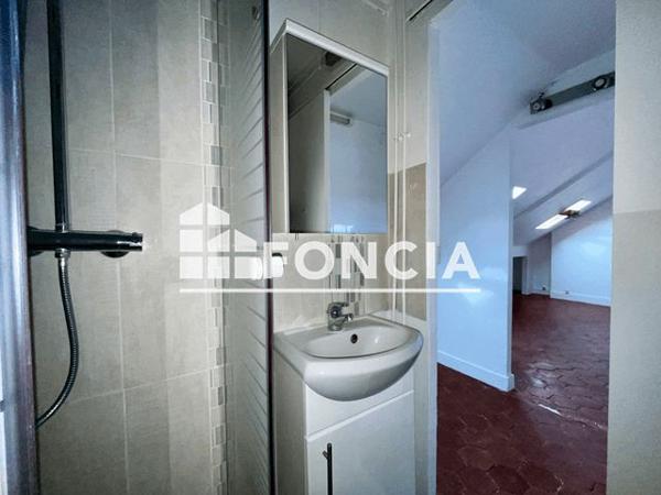 Location Studio 14.29 m² - 6 RUE SAINTE ADELAIDE Versailles 78000