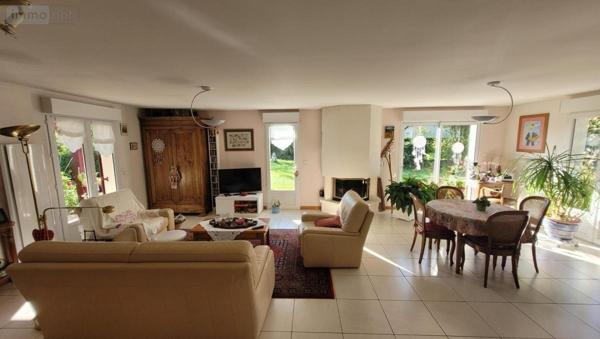 Maison à vendre à Sablé-sur-Sarthe dans la Sarthe (72300), ref : 72068-2080