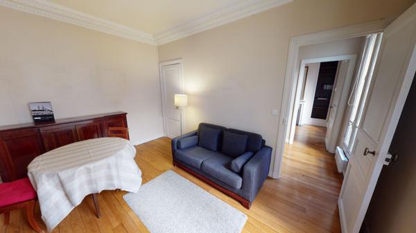 Appartement meublé 2 pièces 44,79m 75018 PARIS Métro Lamarck