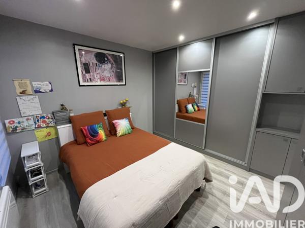 Maison à vendre 9 pièces 188 m² Saint-Amand-les-Eaux