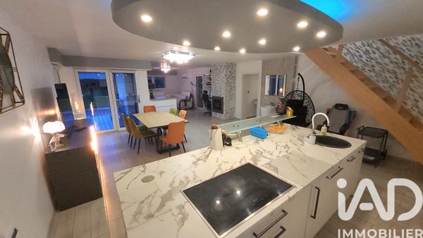 Maison à vendre 9 pièces 188 m² Saint-Amand-les-Eaux