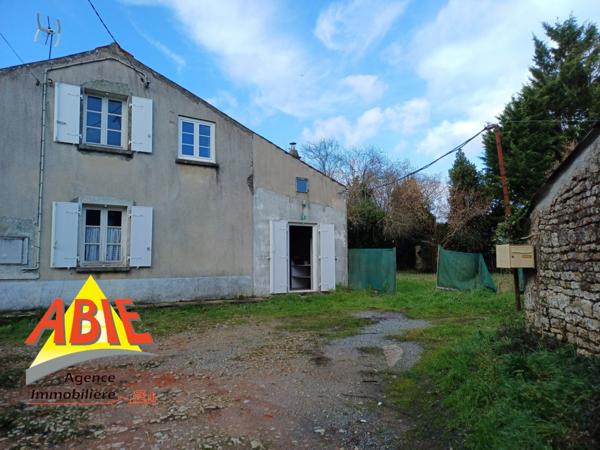 Maison  3 pièce(s)  2 chambre(s)  112 m²