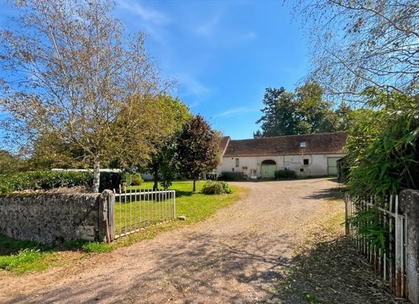 Fermette à vendre 5 pièces + dépendances proche de CHAROLLES (71) - 3200 m²