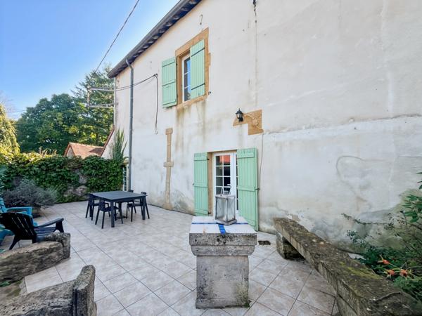 Fermette à vendre 5 pièces + dépendances proche de CHAROLLES (71) - 3200 m²