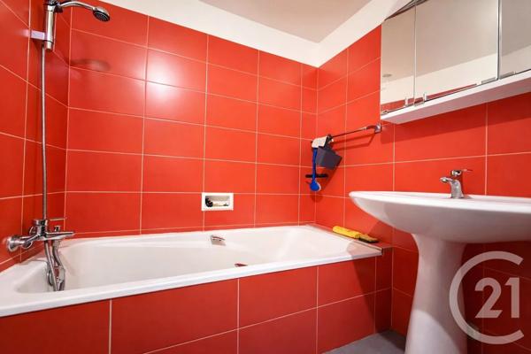 Appartement F4 à vendre  4 pièces - 117,62 m 2   SEYSSINET PARISET  - 38
