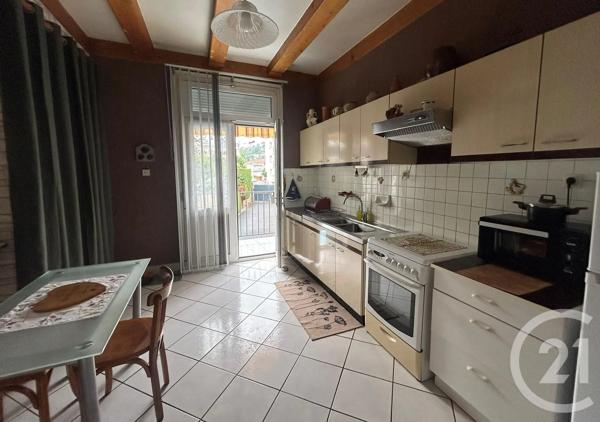 Maison à vendre  6 pièces - 129,30 m 2   L ETRAT  - 42