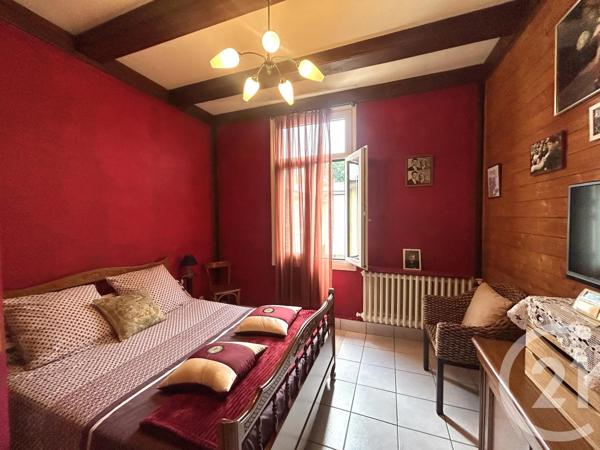 Maison à vendre  6 pièces - 129,30 m 2   L ETRAT  - 42