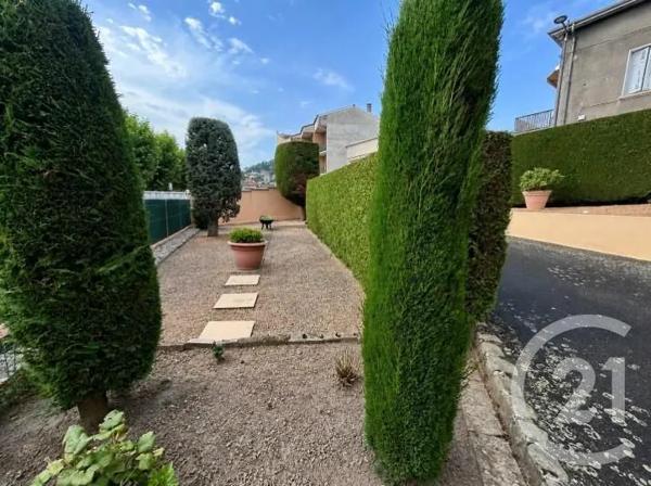 Maison à vendre  6 pièces - 129,30 m 2   L ETRAT  - 42