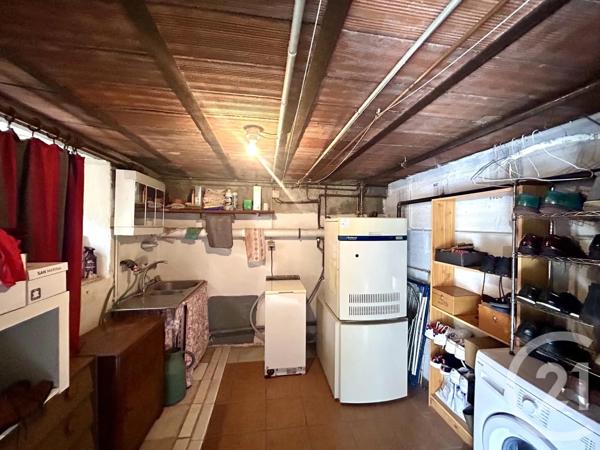 Maison à vendre  6 pièces - 129,30 m 2   L ETRAT  - 42