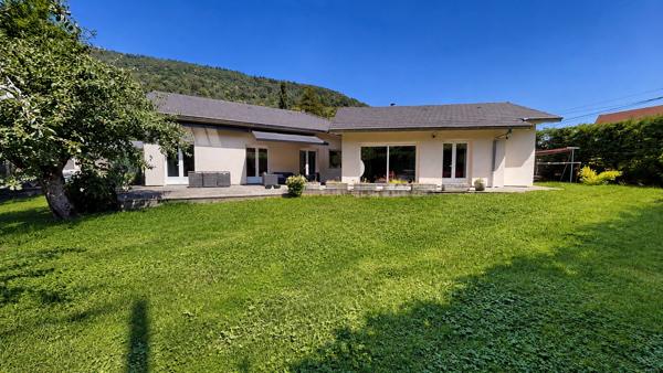 Saint-Martin-d'Uriage, maison récente dans un environnement privilégié