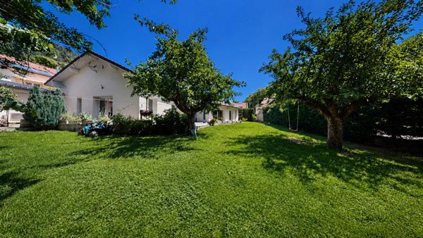 Saint-Martin-d'Uriage, maison récente dans un environnement privilégié
