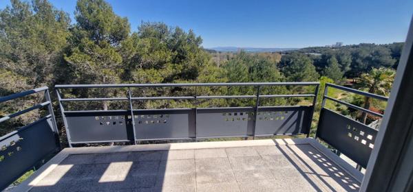 T3/ DERNIER ETAGE/ GARAGE TERRASSE SUD  2 PLACES DE PARKING!