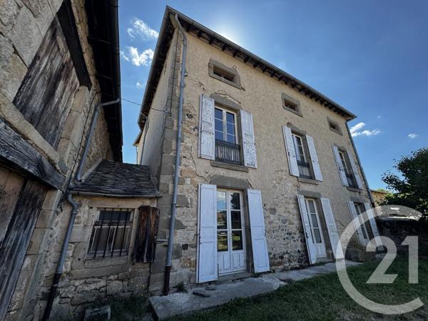 Maison à vendre  8 pièces - 330,02 m 2   ST JULIEN CHAPTEUIL  - 43