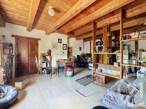 Maison à vendre  8 pièces - 330,02 m 2   ST JULIEN CHAPTEUIL  - 43