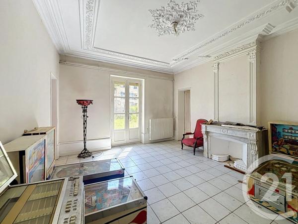 Maison à vendre  8 pièces - 330,02 m 2   ST JULIEN CHAPTEUIL  - 43