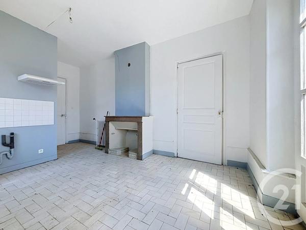 Maison à vendre  8 pièces - 330,02 m 2   ST JULIEN CHAPTEUIL  - 43