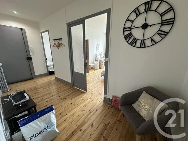 Appartement T3 à vendre  3 pièces - 73 m 2   ST ETIENNE  - 42