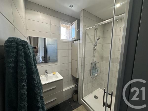 Appartement T3 à vendre  3 pièces - 73 m 2   ST ETIENNE  - 42
