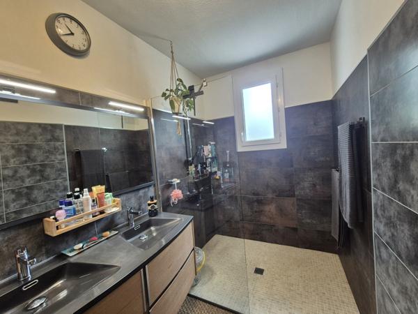 Ordan-Larroque (32350) Maison T6 de plain-pied de 138m2 avec dépendance, piscine et jardin