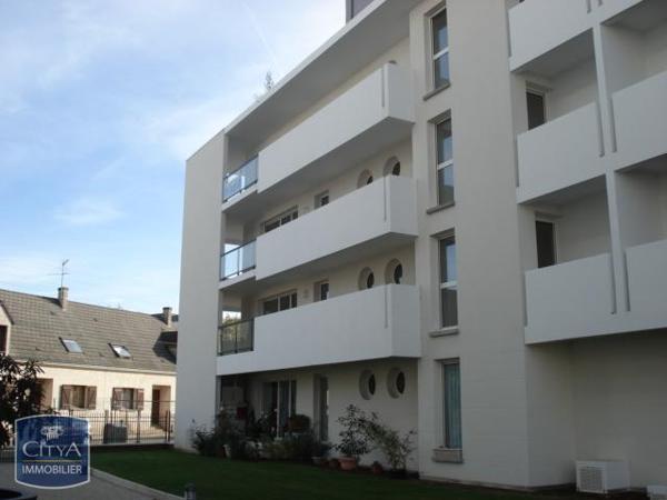 Parking à louer Lucé (28110)